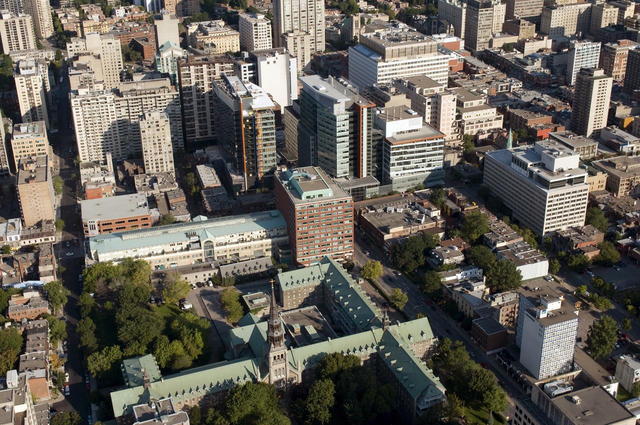 The Grey Nuns Residence By Concordia University Montréal Exteriör bild